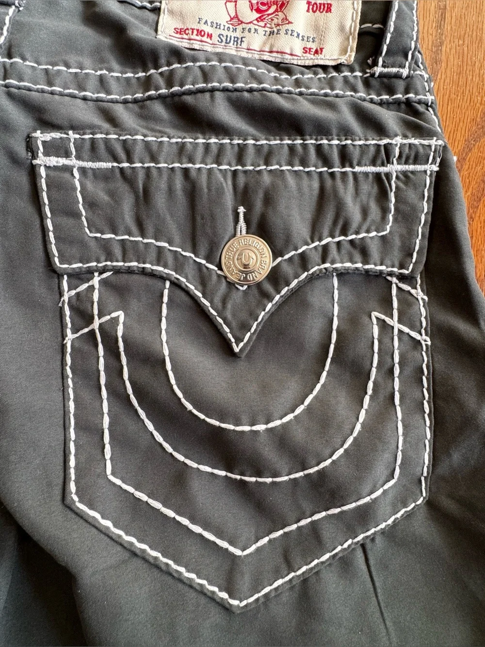 True Religion World Tour Board Shorts Mens 32 Gray White Stitch Swim Surf Y2K
